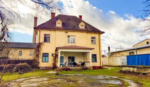 Eladó Családi ház, Családi ház, Bobot, Trenčín, Szlovákia