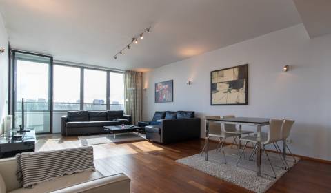 Kiadó 2 szobás lakás, 2 szobás lakás, Pribinova, Bratislava - Staré Me