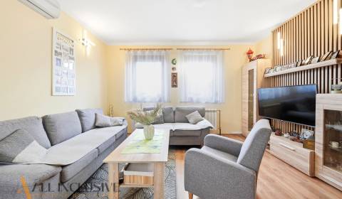 Eladó Családi ház, Családi ház, Dunajská Streda, Szlovákia