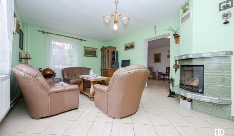 Eladó Családi ház, Családi ház, Tŕstie, Považská Bystrica, Szlovákia