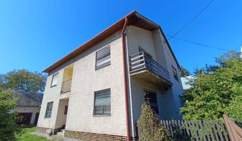 Eladó Családi ház, Családi ház, Žiar nad Hronom, Szlovákia