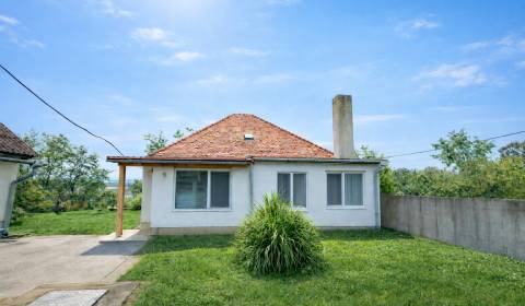 Eladó Családi ház, Családi ház, Topoľčany, Szlovákia