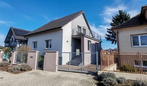 Eladó Családi ház, Családi ház, Jahodová, Trenčín, Szlovákia