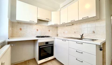 Eladó 1 szobás lakás, 1 szobás lakás, Trenčianska, Bratislava - Ružino