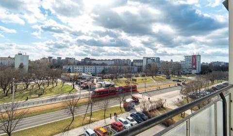 Eladó 1,5 szobás lakás Pozsony-Ružinovban, zöldövezetben