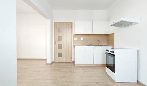 Kiadó 2 szobás lakás, 2 szobás lakás, Východná, Trenčín, Szlovákia