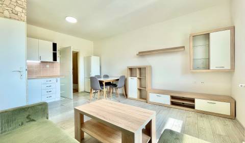 Kiadó 2 szobás lakás, 2 szobás lakás, Východná, Trenčín, Szlovákia