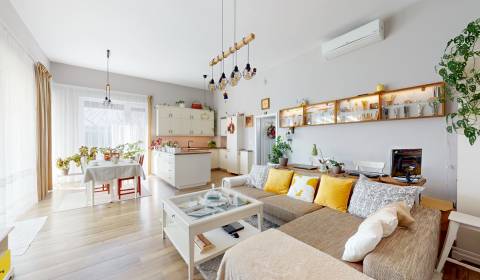 Eladó Családi ház, Családi ház, Lúčna, Senec, Szlovákia