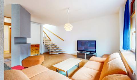 Eladó 5 vagy több szobás, 5 vagy több szobás, Klemensova, Bratislava -