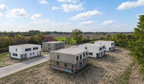 Eladó Családi ház, Családi ház, Jazerná, Senec, Szlovákia
