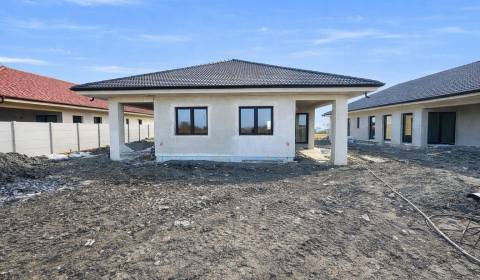 Eladó Családi ház, Családi ház, Dunajská Streda, Szlovákia