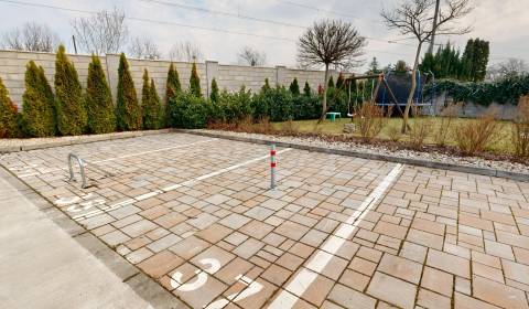 Eladó Garázsok, Garázsok, Na piesku, Bratislava - Ružinov, Szlovákia