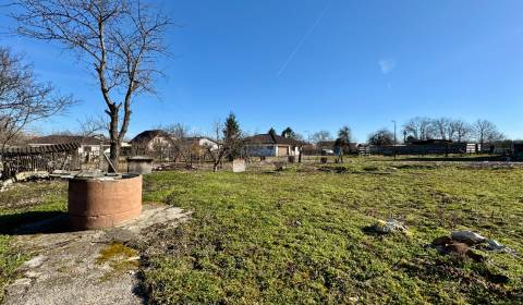 Eladó Építési telek, Építési telek, Topoľčany, Szlovákia