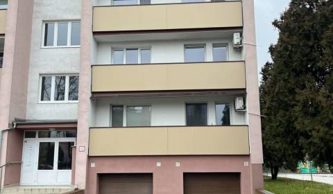 Eladó 3 szobás lakás, 3 szobás lakás, Kysucká, Senec, Szlovákia