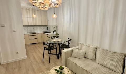 Kiadó 2 szobás lakás, 2 szobás lakás, Mikovíniho, Trnava, Szlovákia