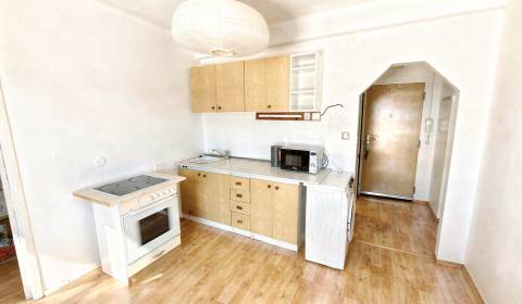 Kiadó 2 szobás lakás, 2 szobás lakás, Horná, Banská Bystrica, Szlováki