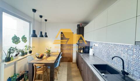 Eladó 3 szobás lakás, 3 szobás lakás, juh, Nové Zámky, Szlovákia