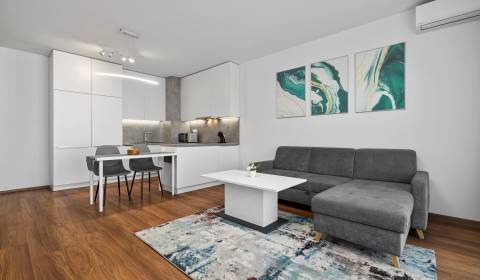 Eladó 2 szobás lakás, 2 szobás lakás, Na križovatkách, Bratislava - Ru