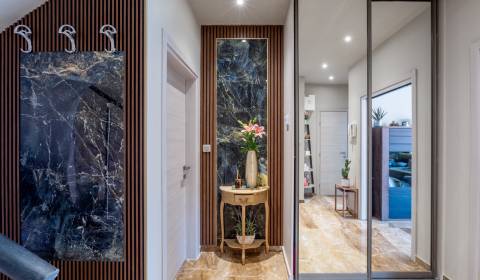 Kiadó 4 szobás lakás, 4 szobás lakás, Žilinská, Bratislava - Staré Mes