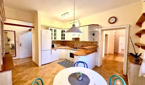 Kiadó 4 szobás lakás, 4 szobás lakás, Brnianska, Bratislava - Staré Me