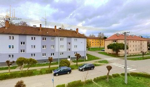 Eladó 3 szobás lakás, 3 szobás lakás, Študentská, Snina, Szlovákia
