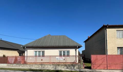 Eladó Családi ház, Családi ház, Hlavná, Nové Zámky, Szlovákia