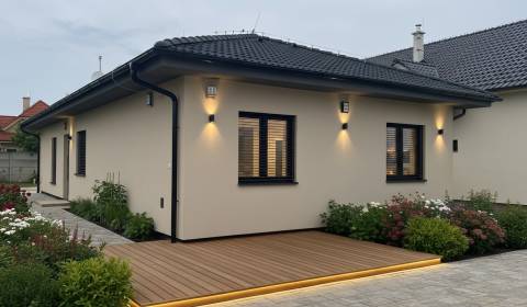 Eladó Családi ház, Családi ház, veselé, Piešťany, Szlovákia