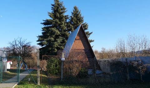 Eladó Nyaraló, Nyaraló, Strojstav, Levice, Szlovákia