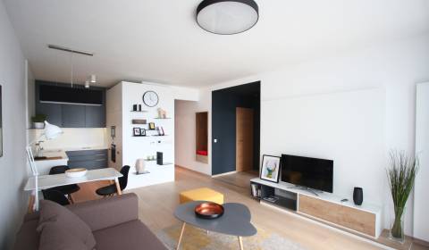 Eladó 2 szobás lakás, 2 szobás lakás, Landererova, Bratislava - Staré 