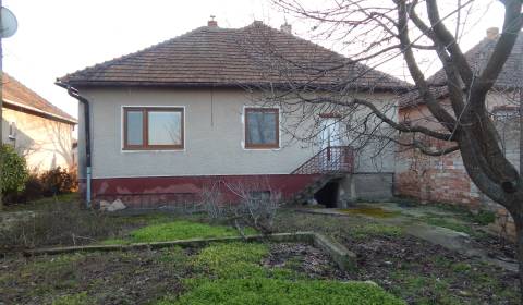 Eladó Családi ház, Családi ház, Šurany, Nové Zámky, Szlovákia