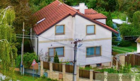 Eladó Családi ház, Családi ház, Zlaté Moravce, Szlovákia