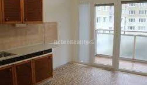 Eladó 3 szobás lakás, 3 szobás lakás, Prievidza, Szlovákia