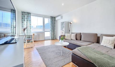 Kiadó 3 szobás lakás, 3 szobás lakás, Karpatská, Košice - Staré Mesto,