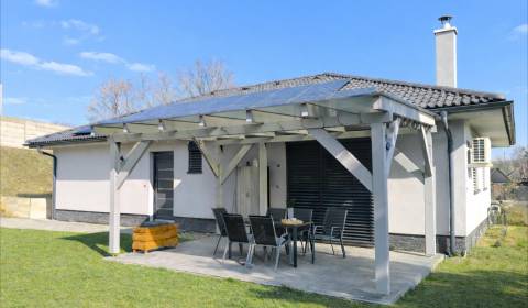 Eladó Családi ház, Családi ház, Pezinok, Szlovákia