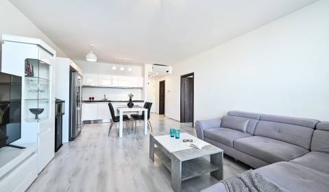 Eladó 2 szobás lakás, 2 szobás lakás, Jarabinková, Bratislava - Ružino