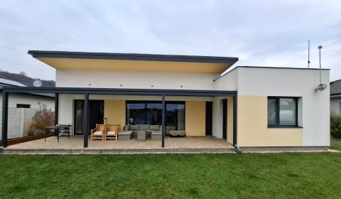 Eladó Családi ház, Családi ház, Liptovský Mikuláš, Szlovákia