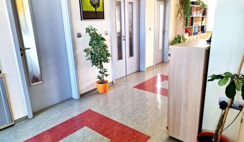 Irodahelység, Kuzmányho, Žilina, Szlovákia