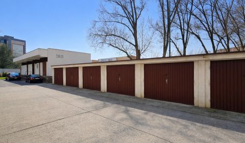 Kiadó Garázsok, Garázsok, Námestie hraničiarov, Bratislava - Petržalka