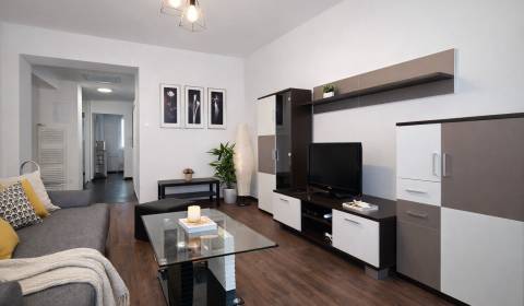 Kiadó 2 szobás lakás, 2 szobás lakás, Krížna, Bratislava - Staré Mesto