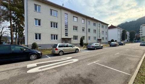 Eladó 2 szobás lakás, 2 szobás lakás, Pod Sokolice, Trenčín, Szlovákia