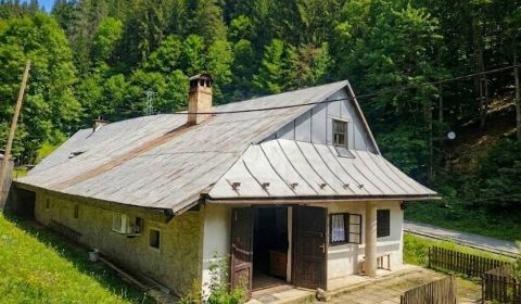 Eladó Családi ház, Családi ház, Banská Bystrica, Szlovákia