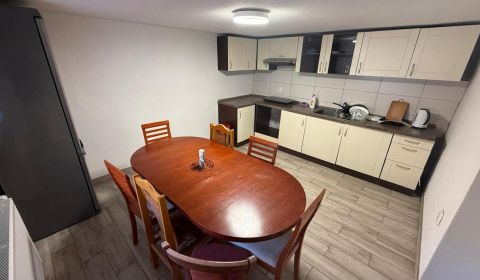 Eladó Családi ház, Családi ház, Podkriváň, Detva, Szlovákia