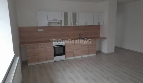 Kiadó 3 szobás lakás, 3 szobás lakás, Kasárenská, Nové Zámky, Szlováki
