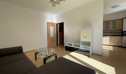 Kiadó 2 szobás lakás, 2 szobás lakás, Dobrianskeho, Humenné, Szlovákia
