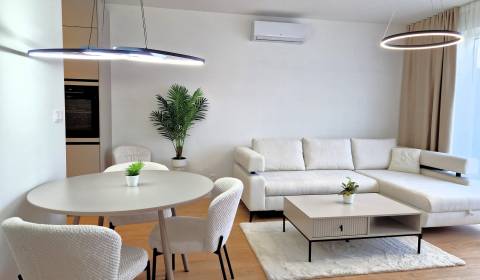 Kiadó 2 szobás lakás, 2 szobás lakás, Broskyňová, Senec, Szlovákia