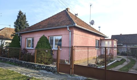 Eladó Családi ház, Családi ház, Martinová, Nitra, Szlovákia