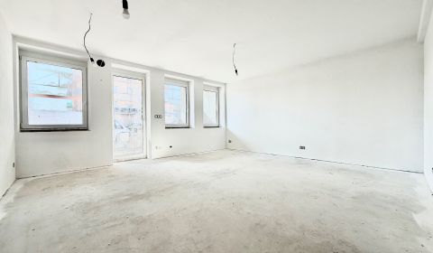 Eladó 3 szobás lakás, 3 szobás lakás, Trenčín, Szlovákia
