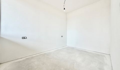 Eladó 1 szobás lakás, 1 szobás lakás, Trenčín, Szlovákia