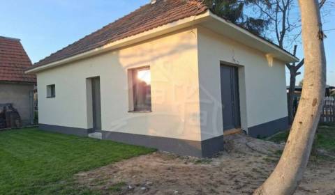 Eladó Családi ház, Családi ház, Nové Zámky, Szlovákia