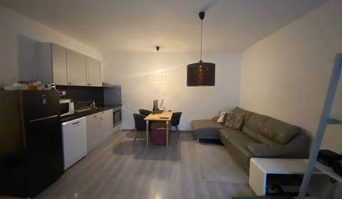 Eladó 2 szobás lakás, 2 szobás lakás, Svetlá ulica, Bratislava - Staré